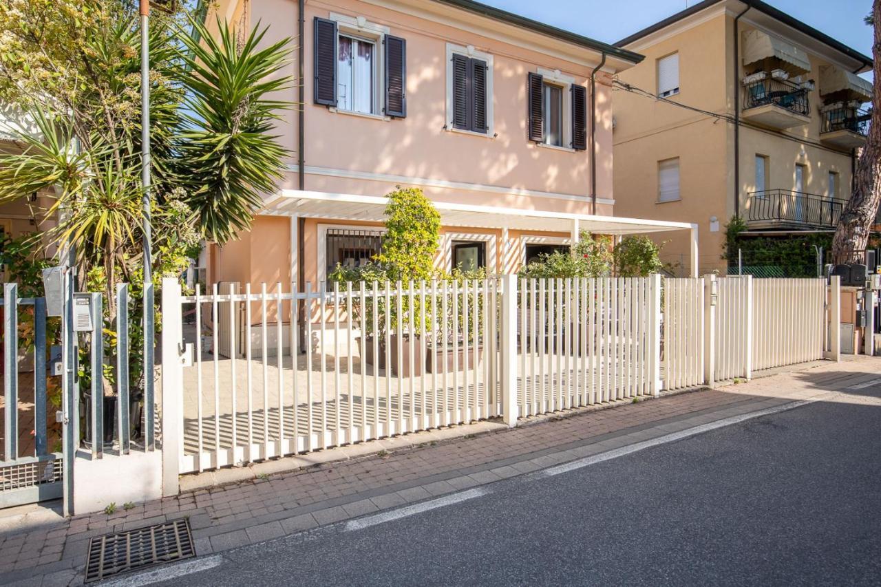 Bilocale Con Giardino A 200Mt Dal Mare - Homeunity Rimini Exteriör bild